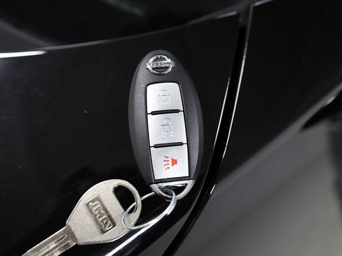 Used 2014 Nissan Murano S image 38