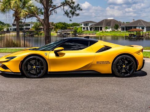 Used 2022 Ferrari SF90 Stradale image 4