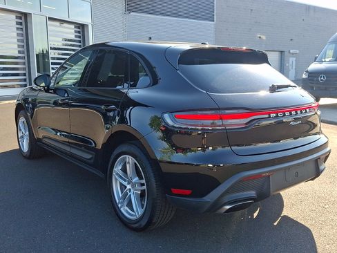 Used 2024 Porsche Macan AWD/4WD image 4