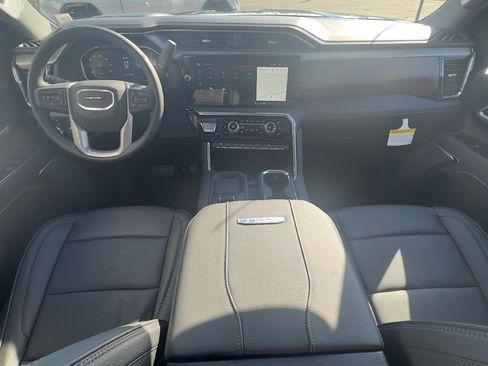 New 2026 GMC Sierra 2500 Denali w/ Denali Reserve Package image 10