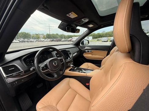 Used 2018 Volvo XC90 T6 Momentum w/ Convenience Package AWD/4WD image 15