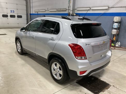 Used 2019 Chevrolet Trax LT w/ LT Convenience Package image 5