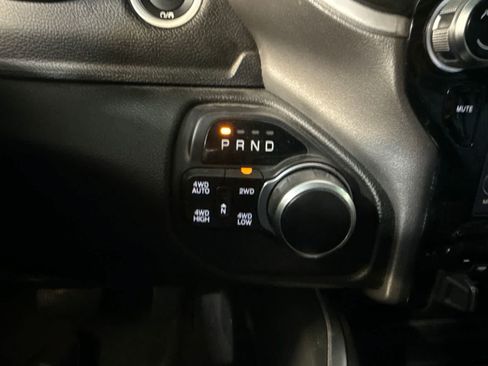 Used 2020 RAM 1500 Big Horn AWD/4WD image 29