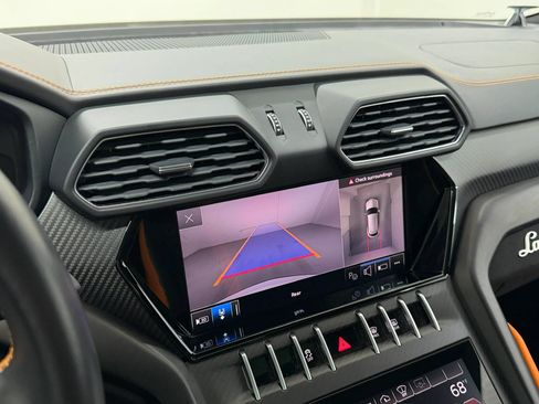Used 2022 Lamborghini Urus AWD/4WD image 77