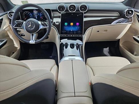 Used 2026 Mercedes-Benz GLC 300 image 16
