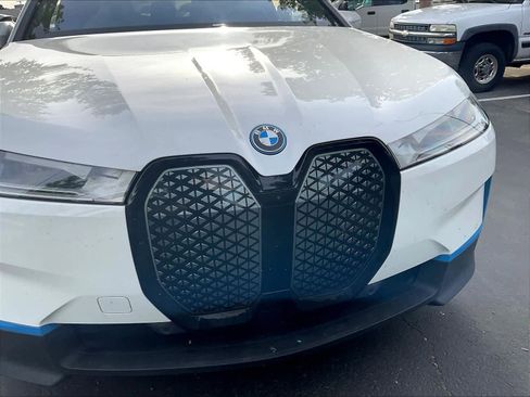 Used 2023 BMW iX xDrive50 w/ Premium Package image 30