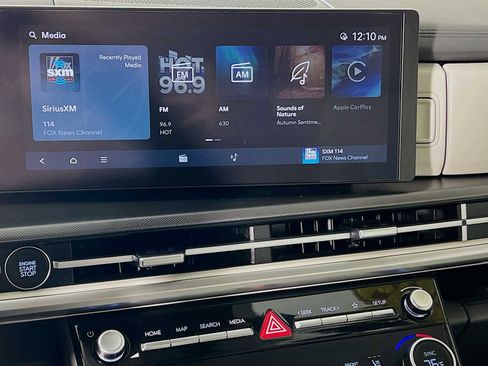 Used 2025 Hyundai Santa Fe SEL image 14