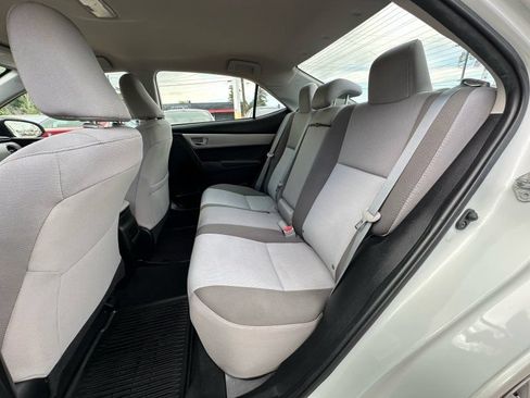 Used 2018 Toyota Corolla LE FWD image 11