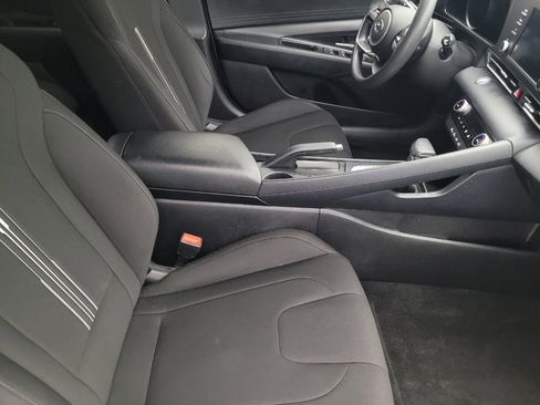 Used 2021 Hyundai Elantra SEL FWD image 21