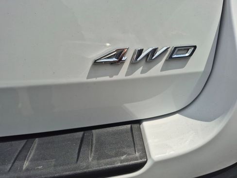 Used 2023 Ford Explorer XLT w/ Equipment Group 202A image 11