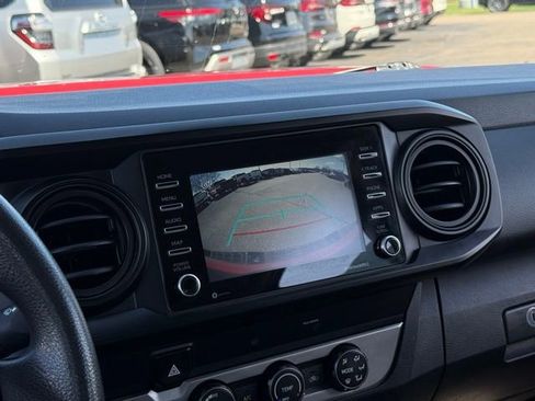 Used 2020 Toyota Tacoma SR image 3