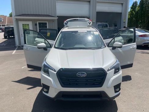 Used 2023 Subaru Forester Premium AWD/4WD image 31