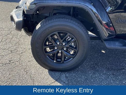 Certified 2023 Jeep Gladiator Sport image 11