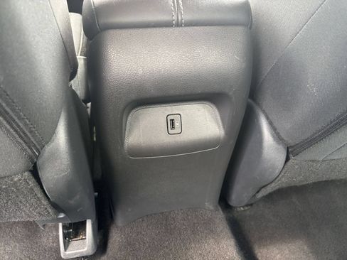 Used 2025 Nissan Sentra SV FWD image 18