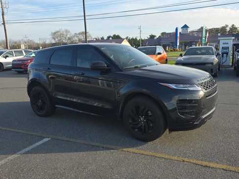 Used 2023 Land Rover Range Rover Evoque R-Dynamic S AWD/4WD image 4