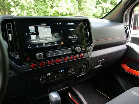 Used 2025 Nissan Frontier Pro-X RWD image 14