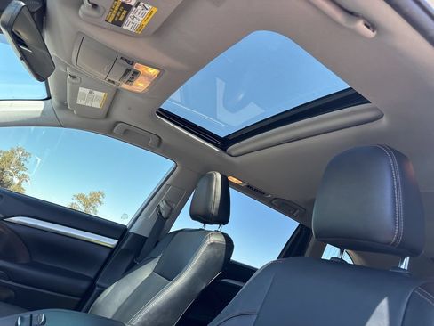 Used 2019 Toyota Highlander XLE AWD/4WD image 27