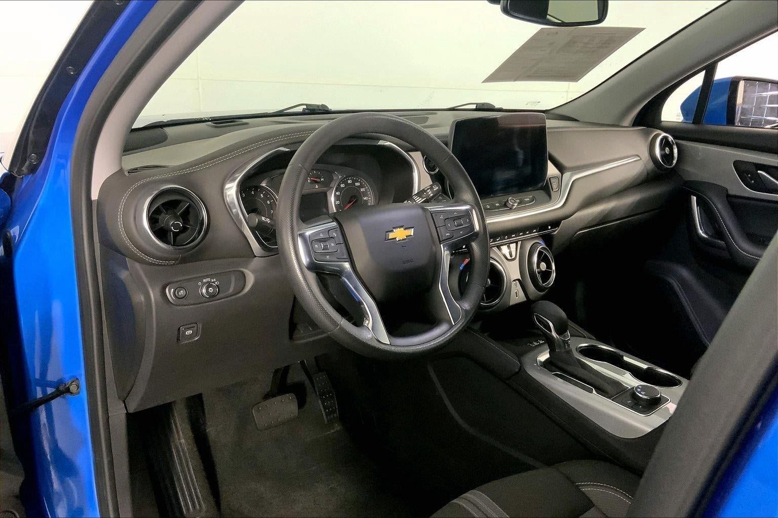 Used 2024 Chevrolet Blazer LT w/ Convenience Package FWD image 13