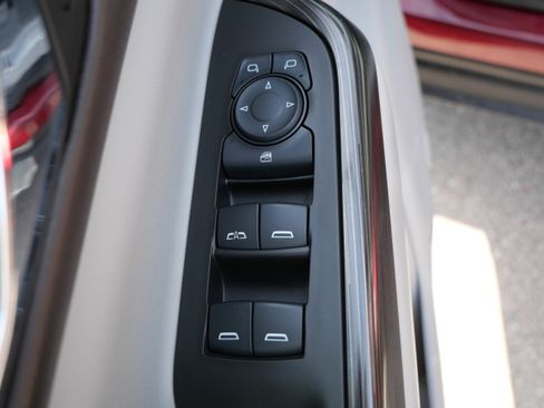 Used 2017 GMC Acadia SLT AWD/4WD image 19