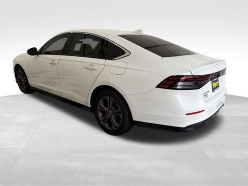 Used 2023 Honda Accord EX image 2