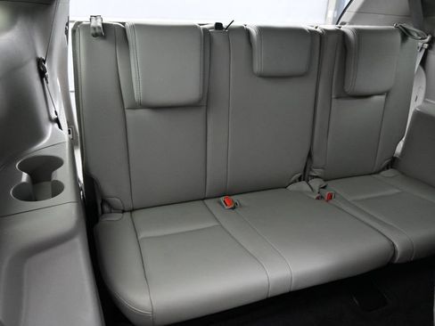 Used 2015 Toyota Highlander XLE FWD image 26