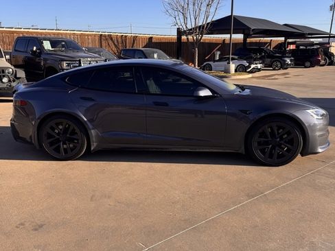 Used 2021 Tesla Model S Plaid image 9