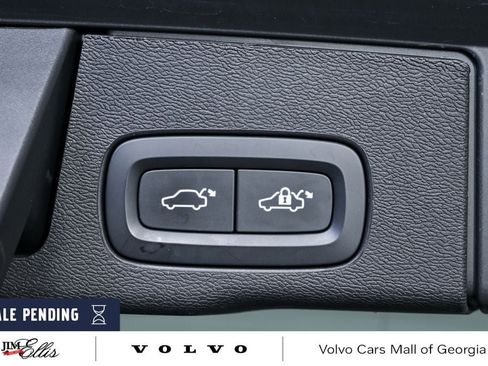 Certified 2023 Volvo XC60 B5 Ultimate FWD image 34