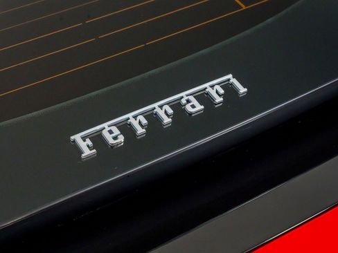 Used 2018 Ferrari 812 Superfast RWD image 39