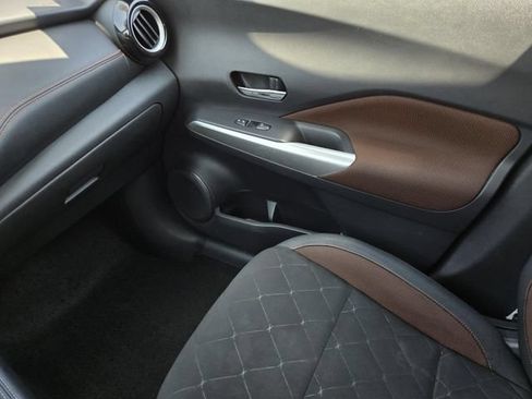 Used 2019 Nissan Kicks SR FWD image 25
