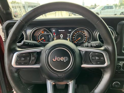 Used 2021 Jeep Wrangler Unlimited Sahara AWD/4WD image 15