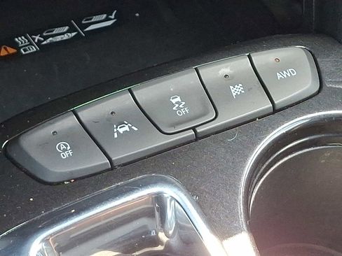Used 2021 Chevrolet TrailBlazer ACTIV w/ Technology Package AWD/4WD image 24