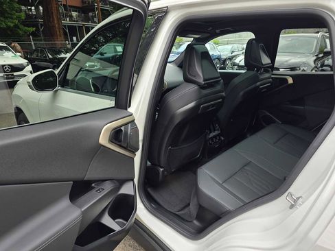 Used 2025 BMW X3 xDrive30i w/ Premium Package AWD/4WD image 16