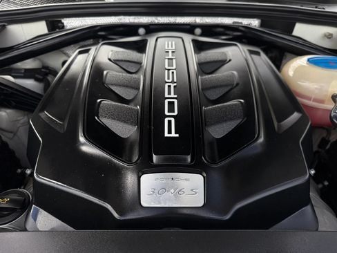 Used 2017 Porsche Macan S AWD/4WD image 41