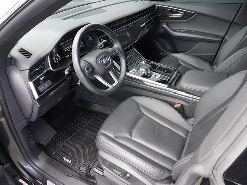 Used 2021 Audi Q8 Premium Plus w/ Premium Plus Package AWD/4WD image 18