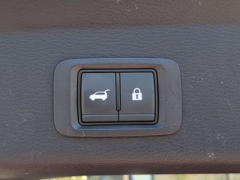 Used 2024 Mitsubishi Outlander SE AWD/4WD image 15