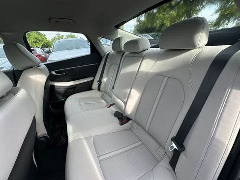 Used 2025 Hyundai Sonata SEL FWD image 22