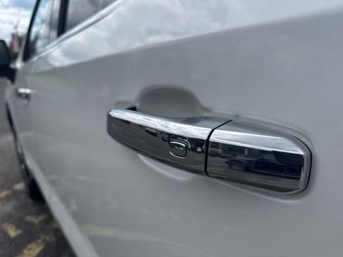 Used 2022 GMC Sierra 1500 Denali w/ Denali Premium Package image 7