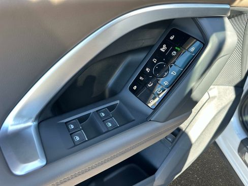 New 2025 Audi Q5 Premium Plus image 18