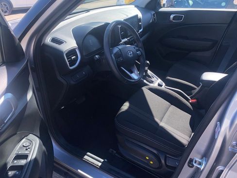 Used 2025 Hyundai Venue SEL image 7