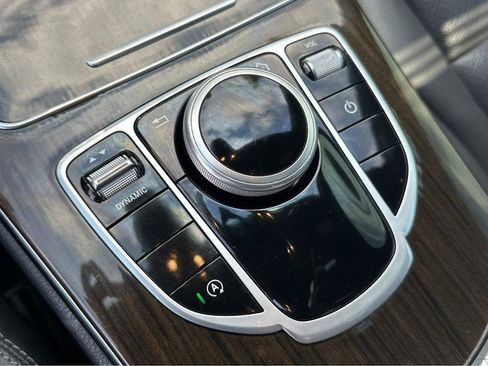 Used 2019 Mercedes-Benz C 300 Sedan image 28