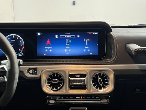 Certified 2025 Mercedes-Benz G 63 AMG 4MATIC image 17