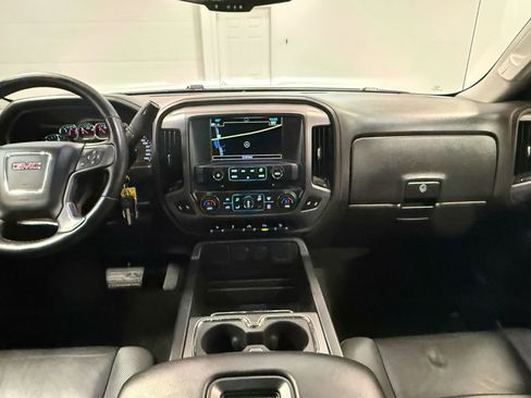 Used 2018 GMC Sierra 1500 SLT image 22