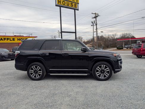 Used 2015 Toyota 4Runner Limited image 5