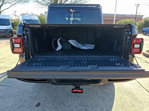 Used 2023 Jeep Gladiator Overland image 27