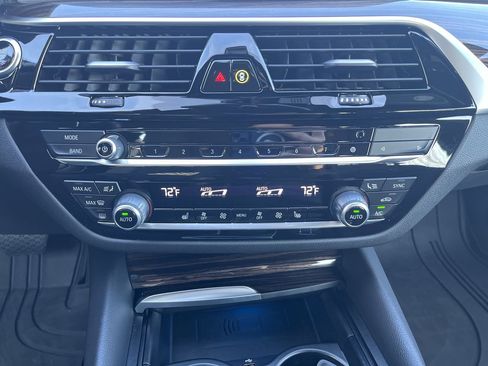 Certified 2023 BMW 530e xDrive 530e iPerformance w/ Premium Package image 27