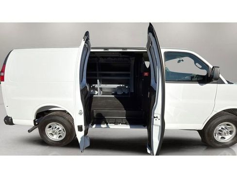 New 2025 Chevrolet Express 2500 Work Van w/ Driver Convenience Package image 23