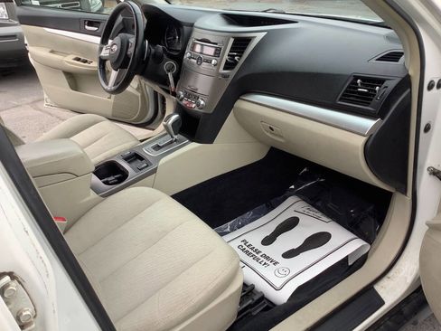 Used 2010 Subaru Outback 2.5i Premium image 29