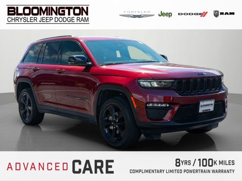 Used 2023 Jeep Grand Cherokee Limited w/ Black Appearance Package AWD/4WD image 1