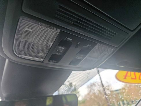 Used 2024 Honda Odyssey Sport image 34