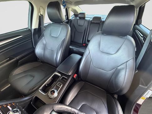 Used 2017 Ford Fusion Titanium FWD image 13